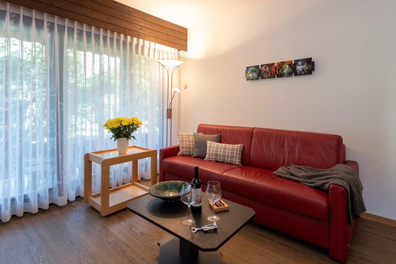 Zuhause In Den Alpen Ihre Ferienwohnung Mit Hallenbad Und Sauna Lenzerheide Exteriör bild