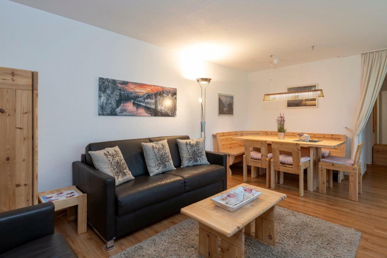 Zuhause In Den Alpen Ihre Ferienwohnung Mit Hallenbad Und Sauna Lenzerheide Exteriör bild